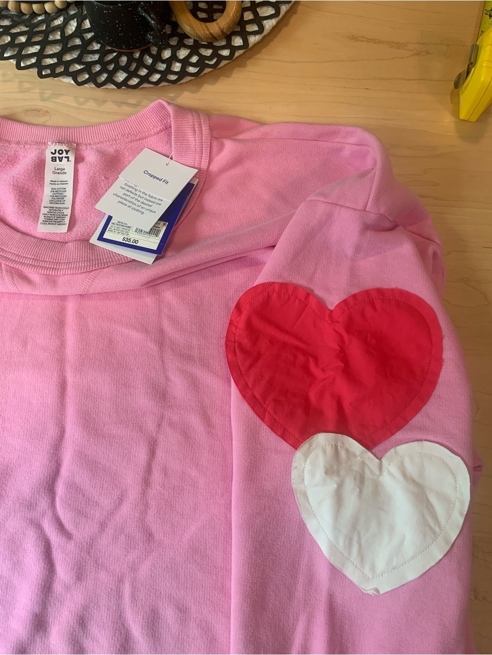 JoyLab pink cropped sweatshirt with heart patches size Large - Picture 10 of 10
